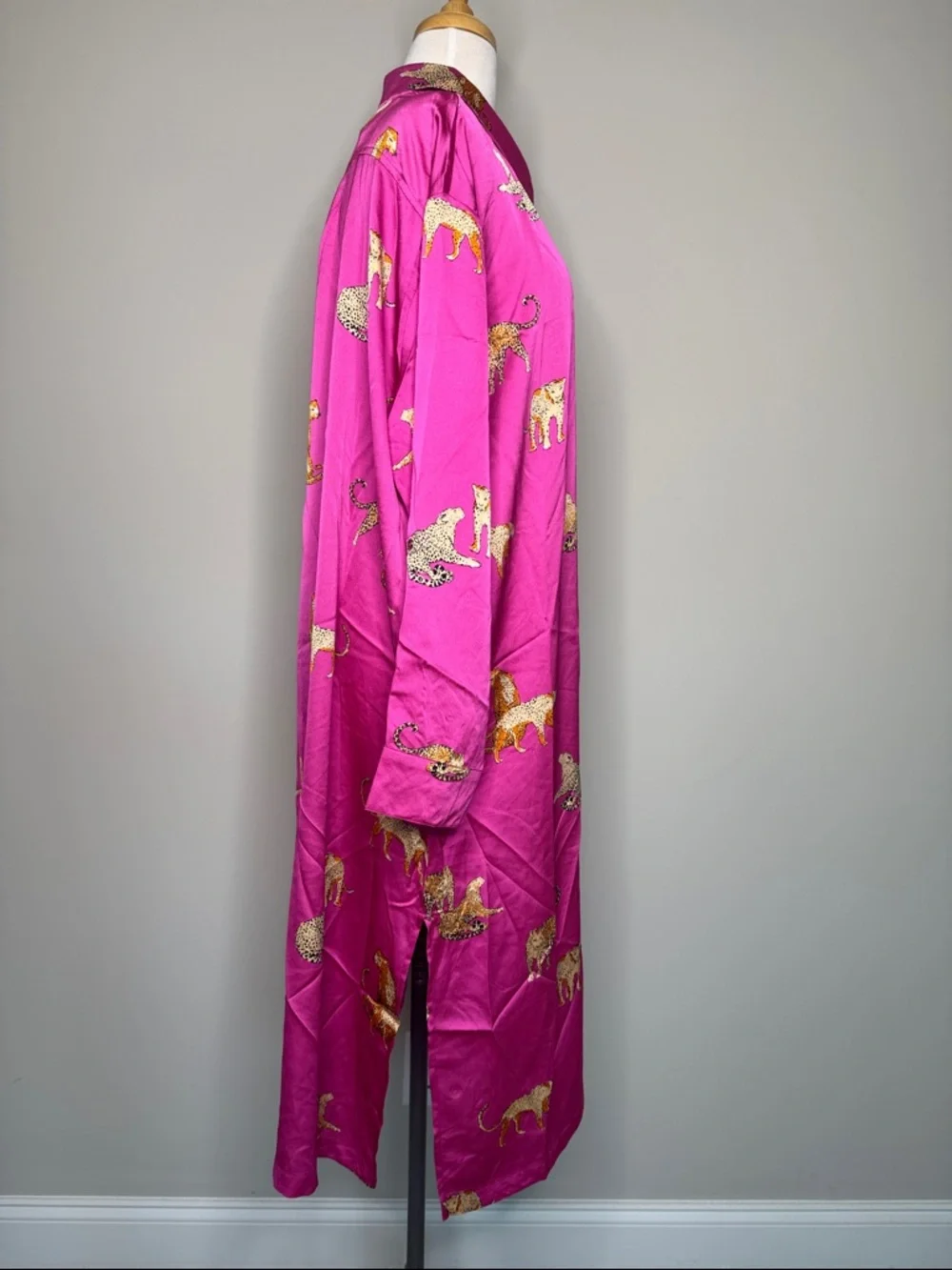 Umgee Fuchsia Maxi Shirt Dress with Gold Safari Motif - Picture 3 of 9